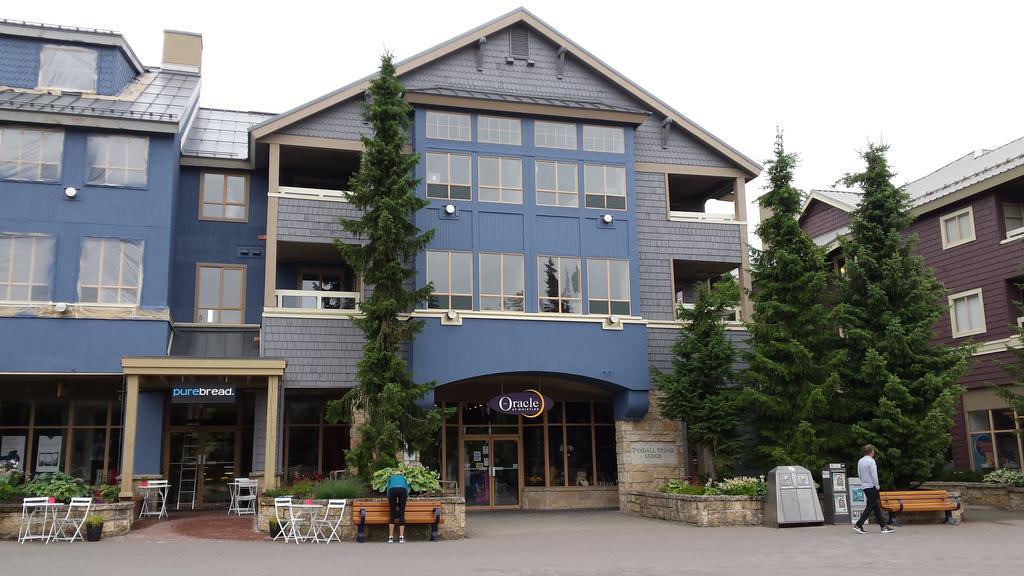 Tyndalstone Lodge 3 Bedroom In The Heart Of Village North Whistler Buitenkant foto