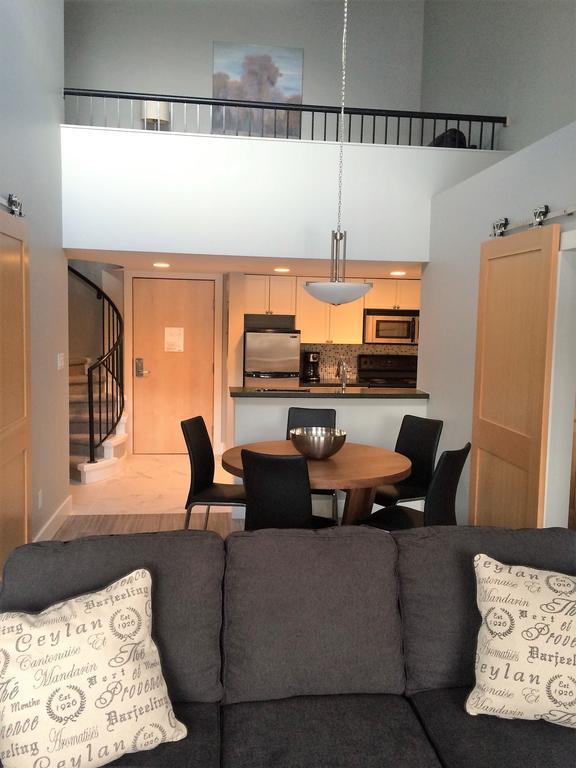 Tyndalstone Lodge 3 Bedroom In The Heart Of Village North Whistler Buitenkant foto
