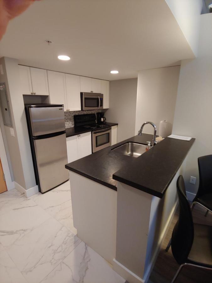 Tyndalstone Lodge 3 Bedroom In The Heart Of Village North Whistler Buitenkant foto